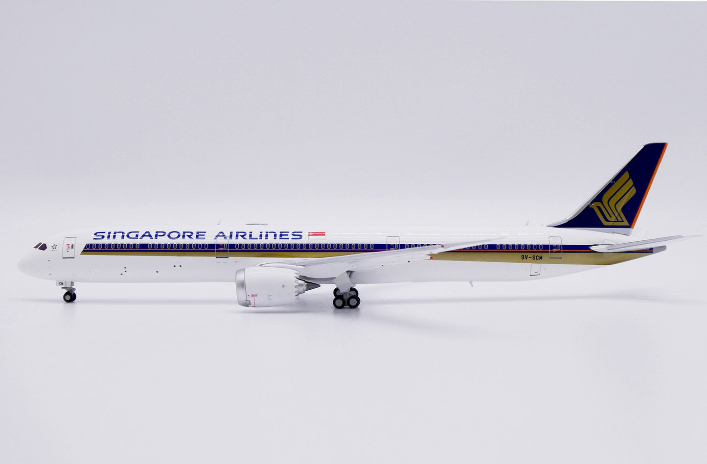 JC WINGS B787-10 SINGAPORE AIRLINES DREAMLINER REG: 9V-SCM