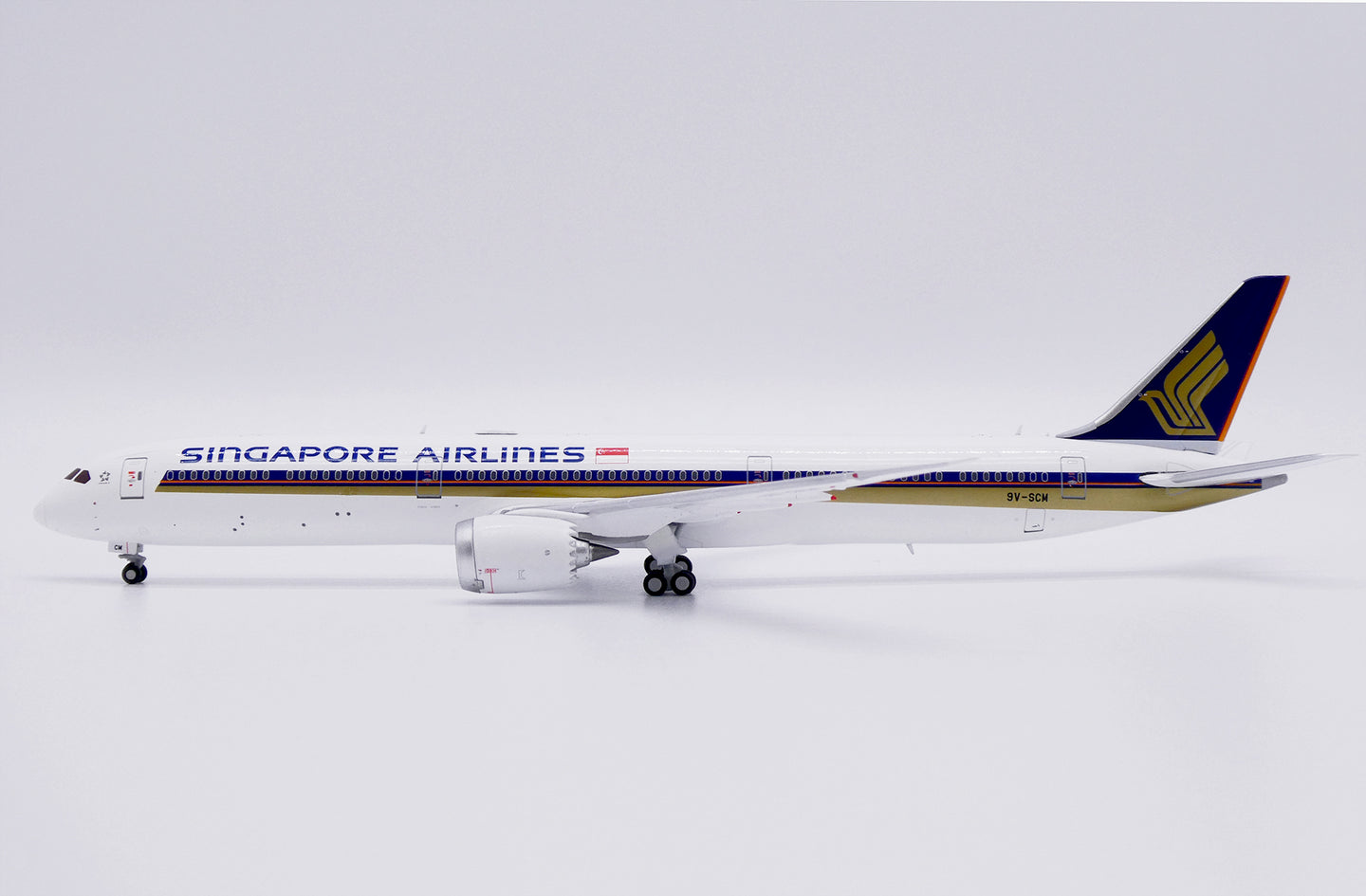 JC WINGS B787-10 SINGAPORE AIRLINES DREAMLINER REG: 9V-SCM