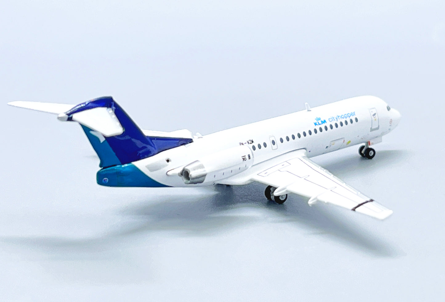 JC WINGS FOKKER 70 KLM CITYHOPPER "SILKAIR HYBRID LIVERY" REG: PH-KZM