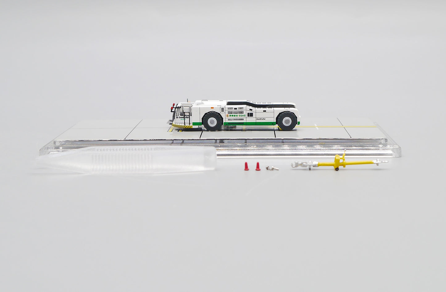 JCWINGS EVA AIR TOWBARLESS TRACTOR