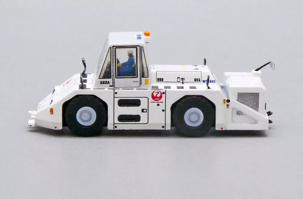 JC WINGS JAPANESE AIR LINES (JAL) "OLD COLOURS" WT250E PUSHBACK TUG