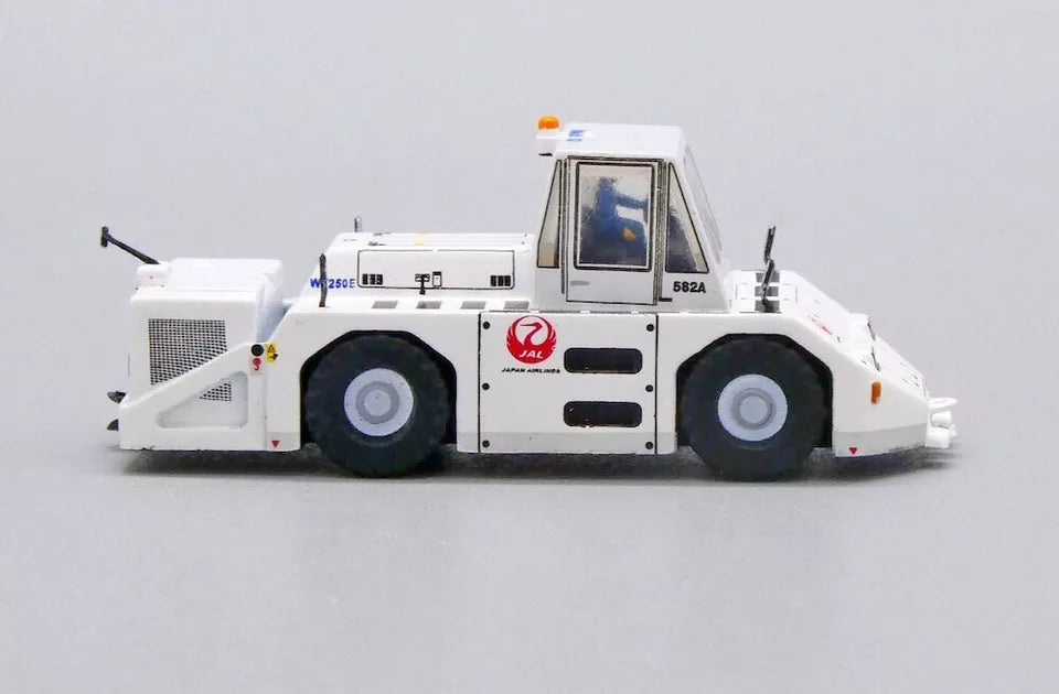 JC WINGS JAPANESE AIR LINES (JAL) "OLD COLOURS" WT250E PUSHBACK TUG