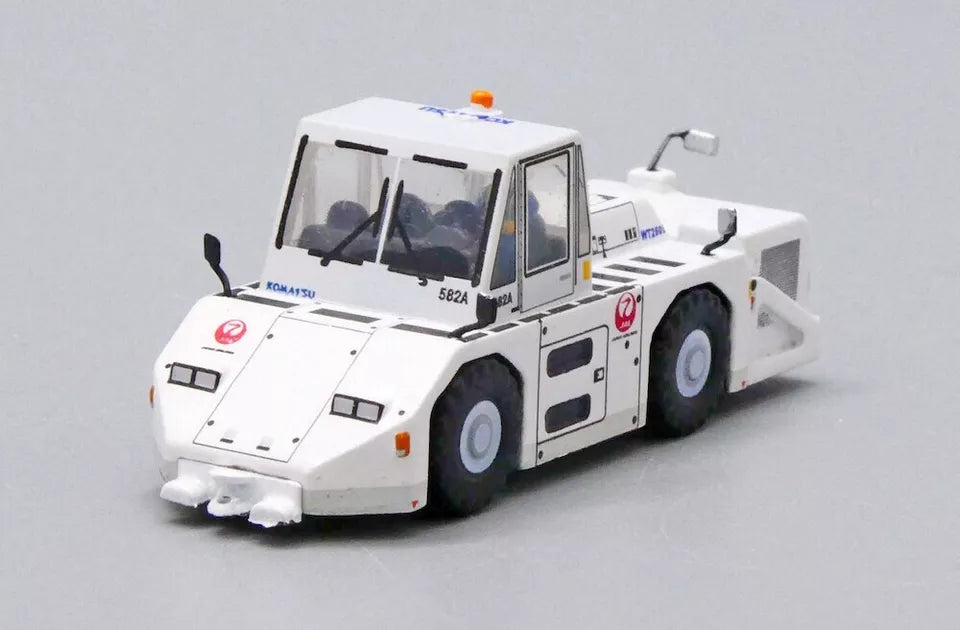 JC WINGS JAPANESE AIR LINES (JAL) "OLD COLOURS" WT250E PUSHBACK TUG