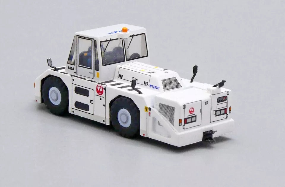 JC WINGS JAPANESE AIR LINES (JAL) "OLD COLOURS" WT250E PUSHBACK TUG