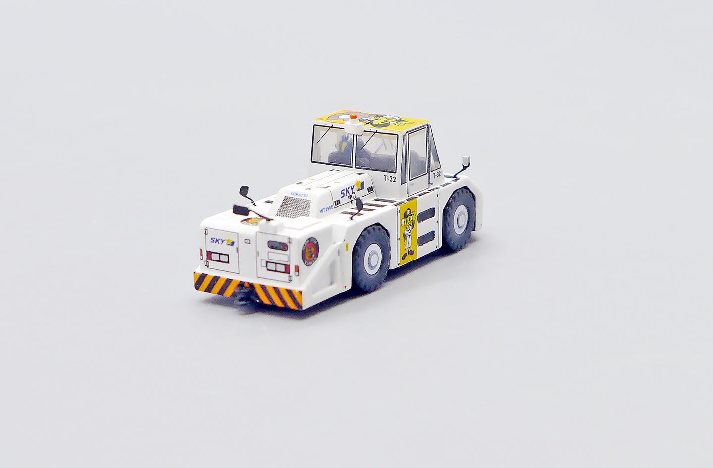 JCWINGS SKYMARK TIGER WT250E PUSHBACK TUG