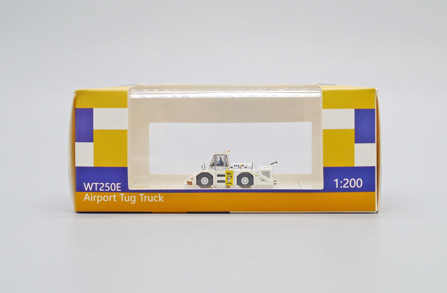 JCWINGS SKYMARK TIGER WT250E PUSHBACK TUG