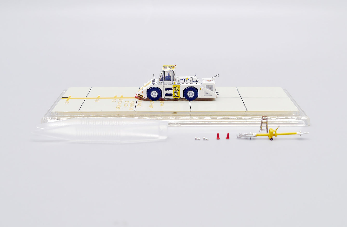 JCWINGS SKYMARK TIGER WT250E PUSHBACK TUG