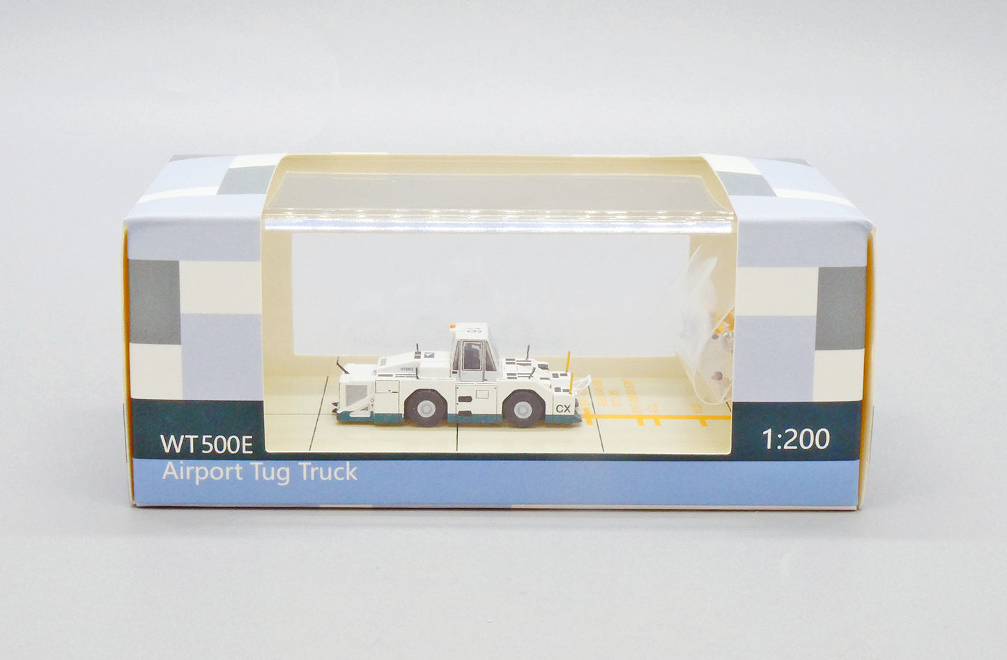 JCWINGS CATHAY PACIFIC OC WT500E TOWING TRACTOR