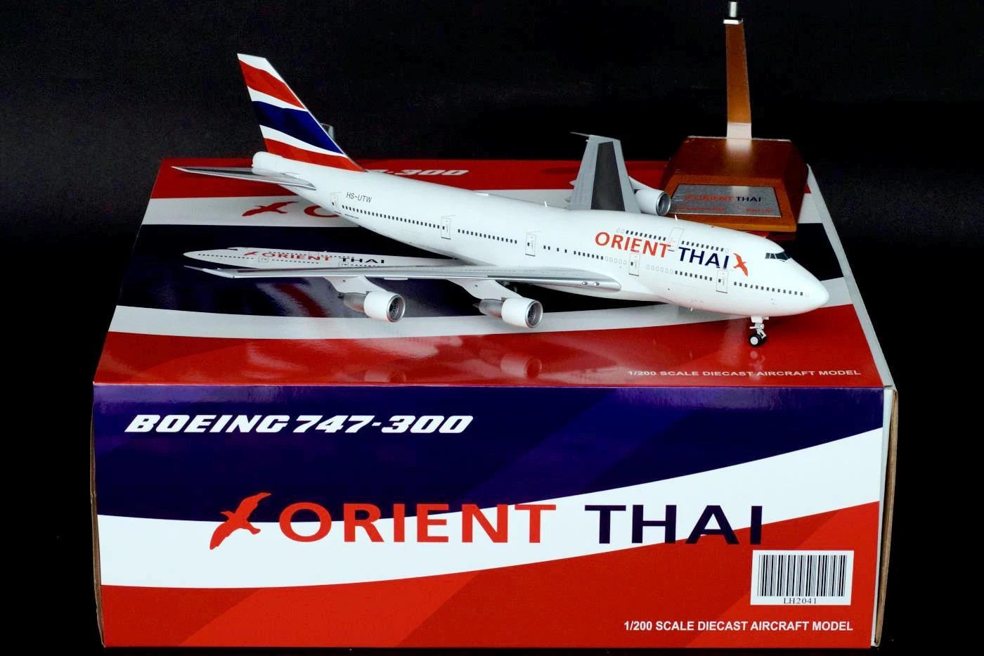 JC WINGS B747-300 ORIENT THAI AIRLINES REG: HS-UTW