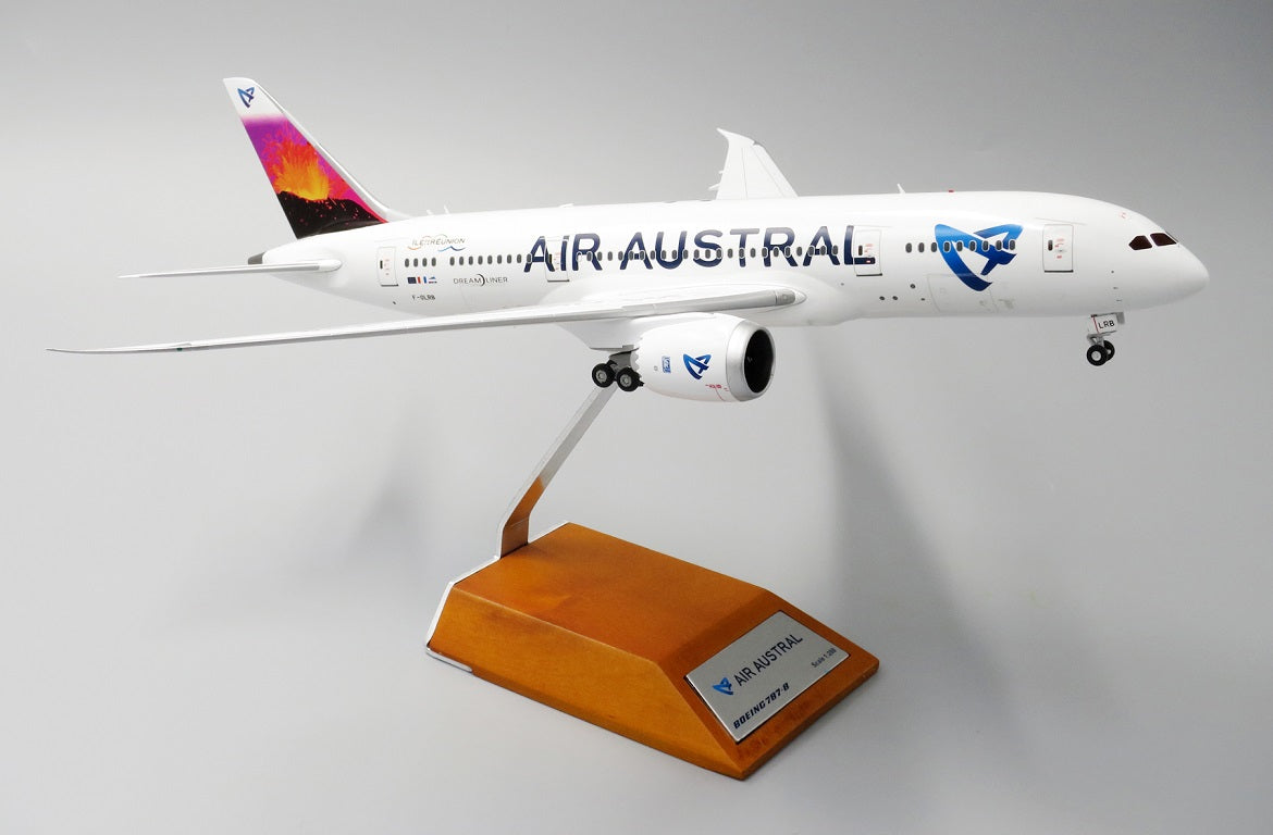JC WINGS B787-8 DREAMLINER AIR AUSTRAL "VOLCANO" REG: F-OLRB