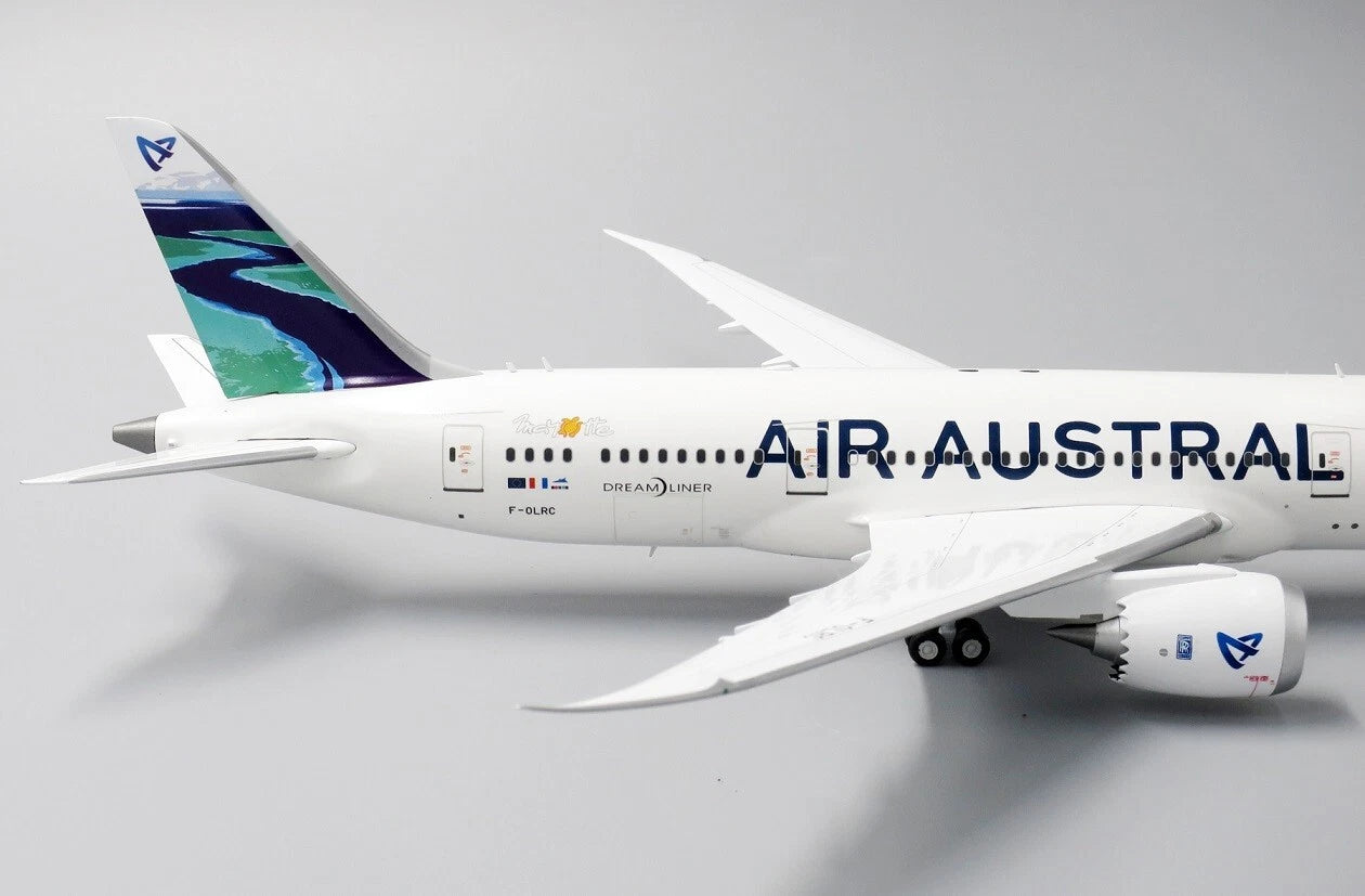 JC WINGS B787-8 DREAMLINER AIR AUSTRAL REG: F-OLRC