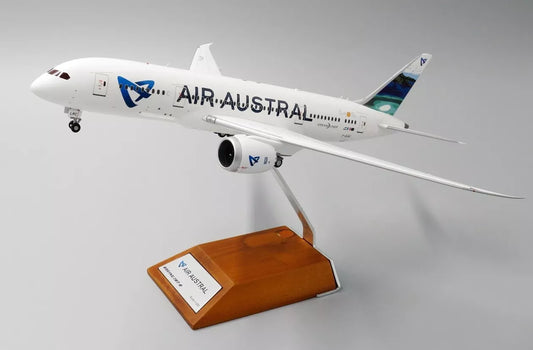 JC WINGS B787-8 DREAMLINER AIR AUSTRAL REG: F-OLRC