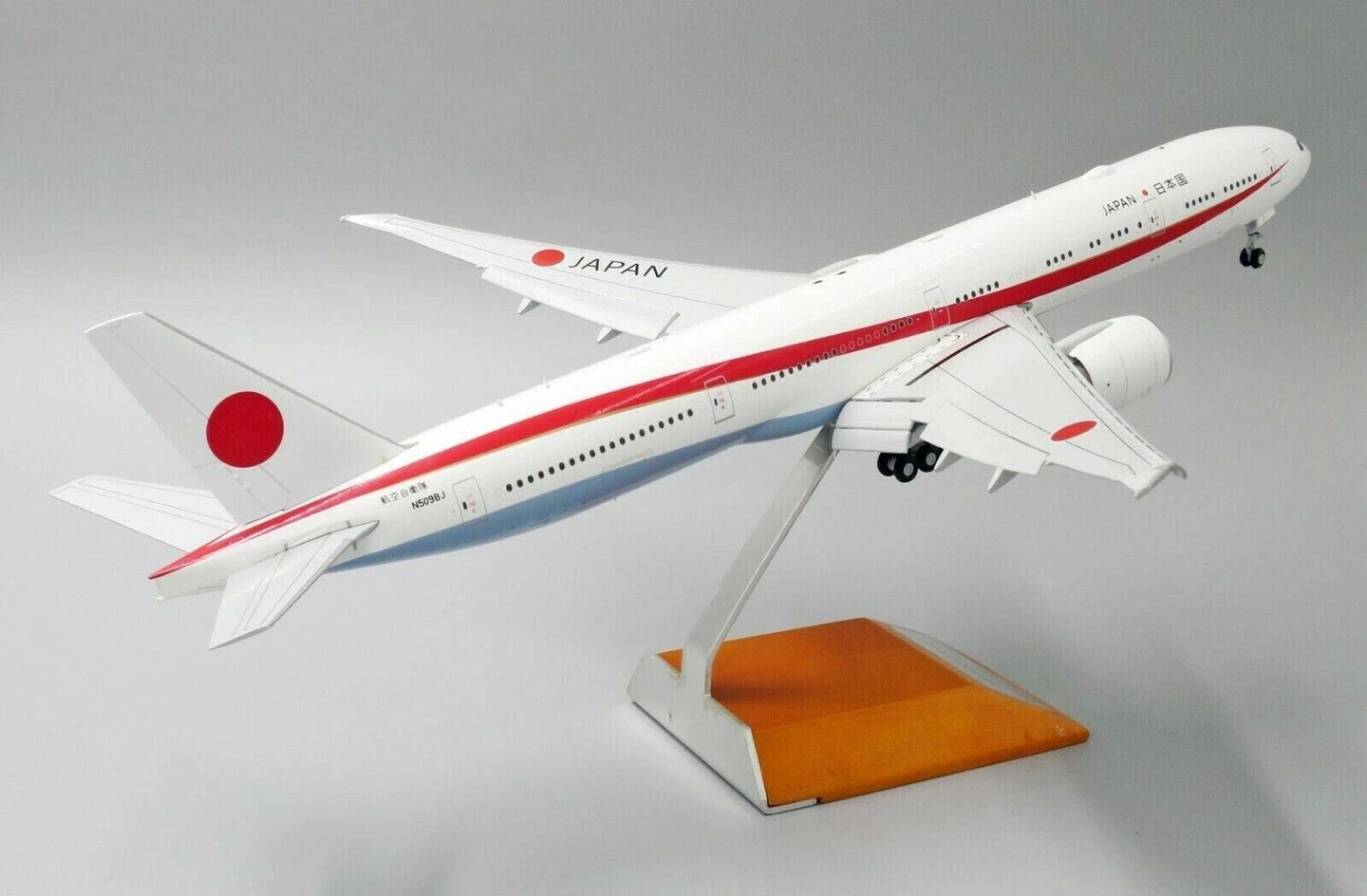 JC WINGS B777-300ER JAPANESE AIR SELF DEFNCE FORCE (JASDF) (FLAPS DOWN) REG: N509BJ