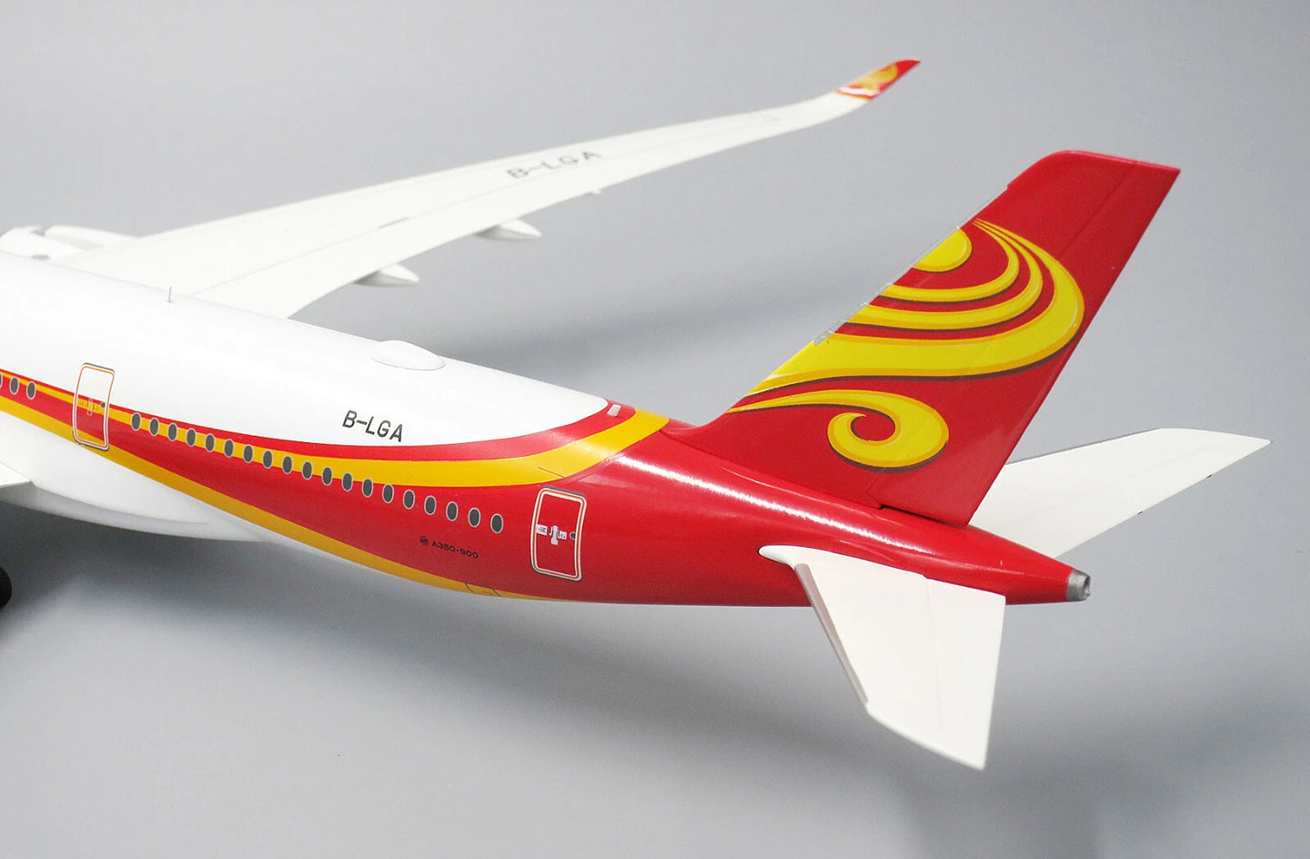 JC WINGS A350-941 HONGKONG AIRLINES REG: B-LGA