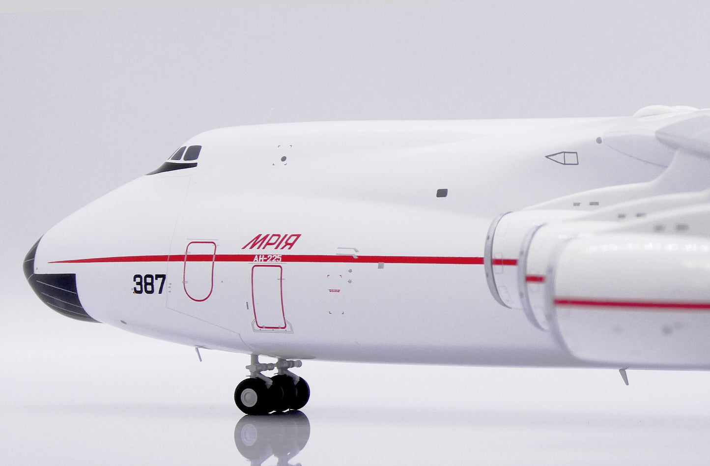 JC WINGS AN-225 RED LINE REG: CCCP-82060