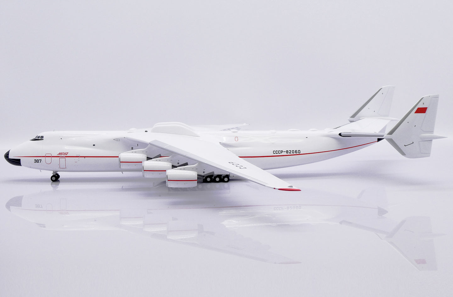 JC WINGS AN-225 RED LINE REG: CCCP-82060