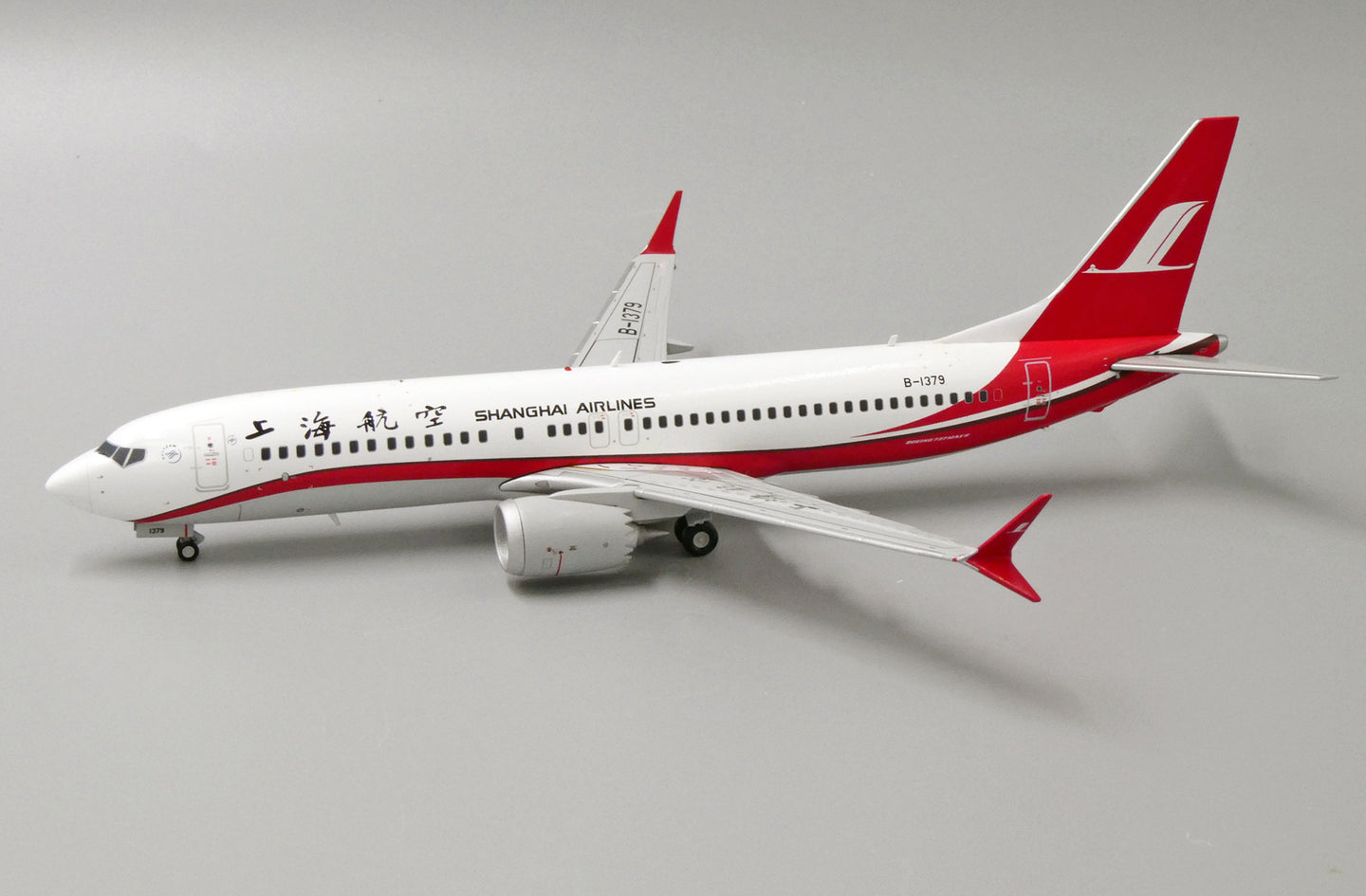 JC WINGS B737 MAX 8 SHANGHAI AIRLINES REG: B-1379
