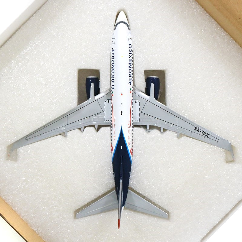 JC WINGS B737-700 AEROMEXICO REG: XA-GOL