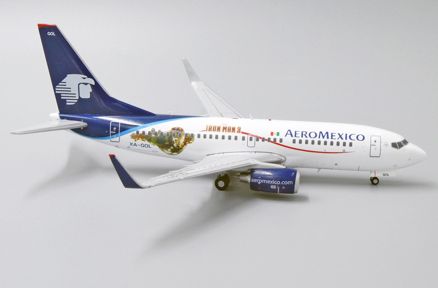 JC WINGS B737-700 AEROMEXICO "IRON MAN 3" REG: 3 XA-GOL