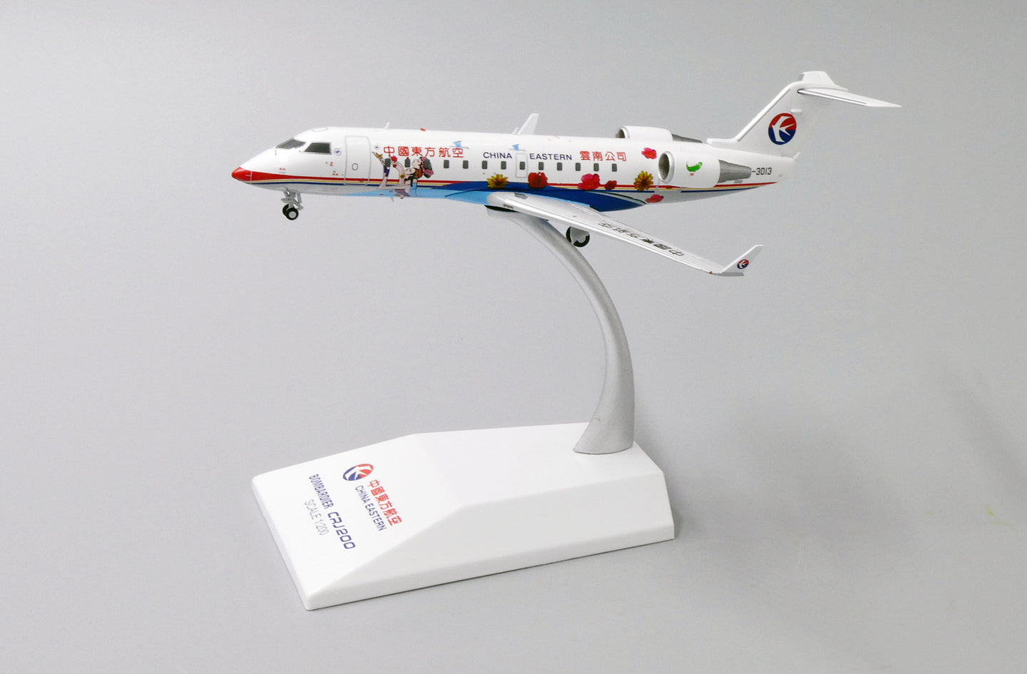 JCWINGS CHINA EASTERN AIRLINES BOMBARDIER CRJ-200ER REG: B-3013
