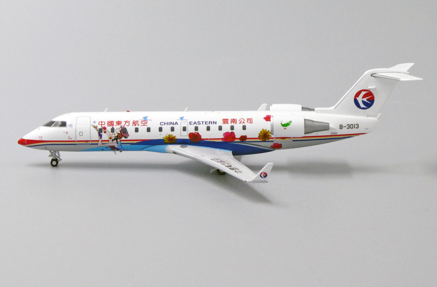 JCWINGS CHINA EASTERN AIRLINES BOMBARDIER CRJ-200ER REG: B-3013