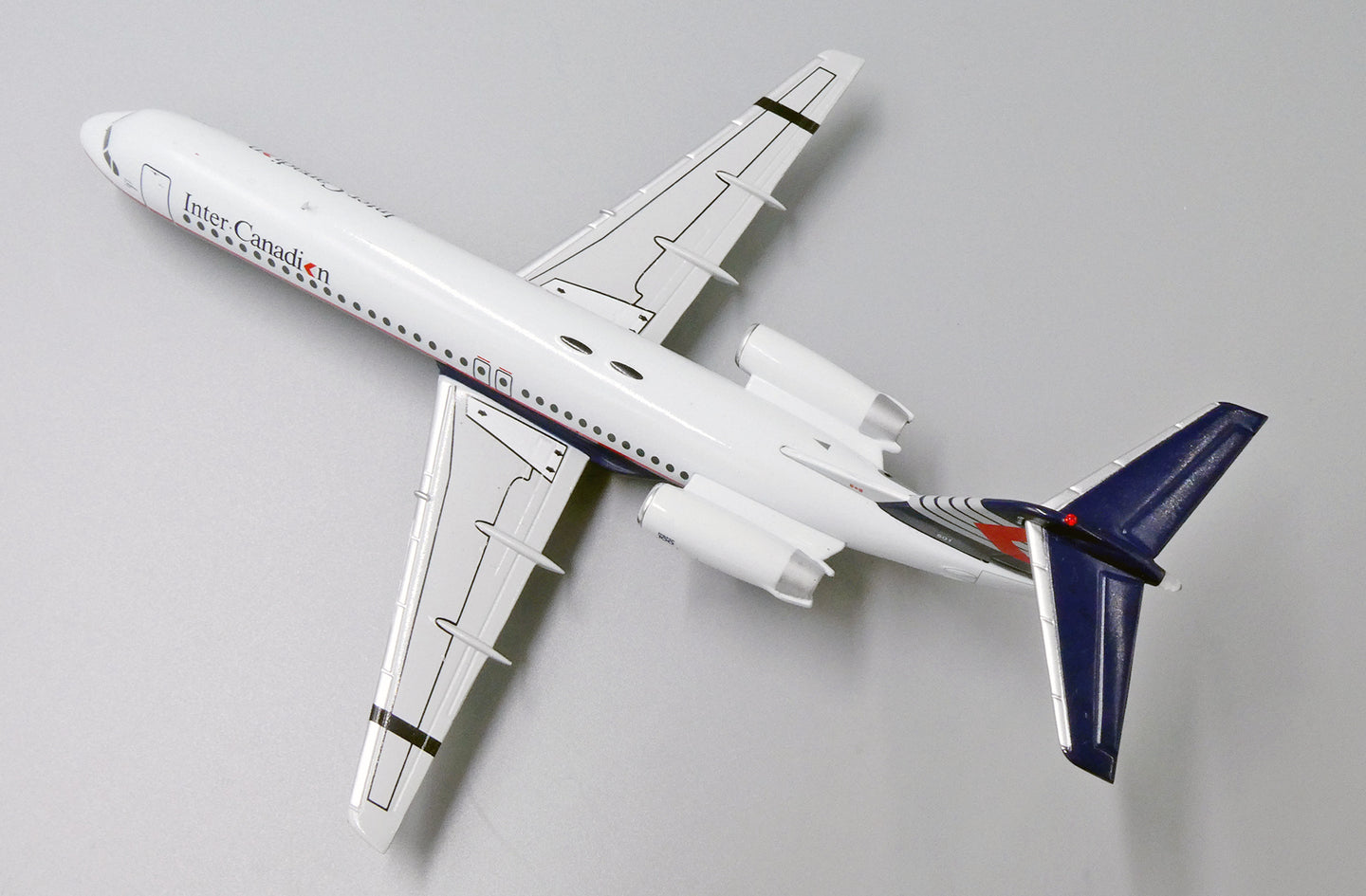 JC WINGS FOKKER 100 INTER-CANADIEN REG: C-FICO