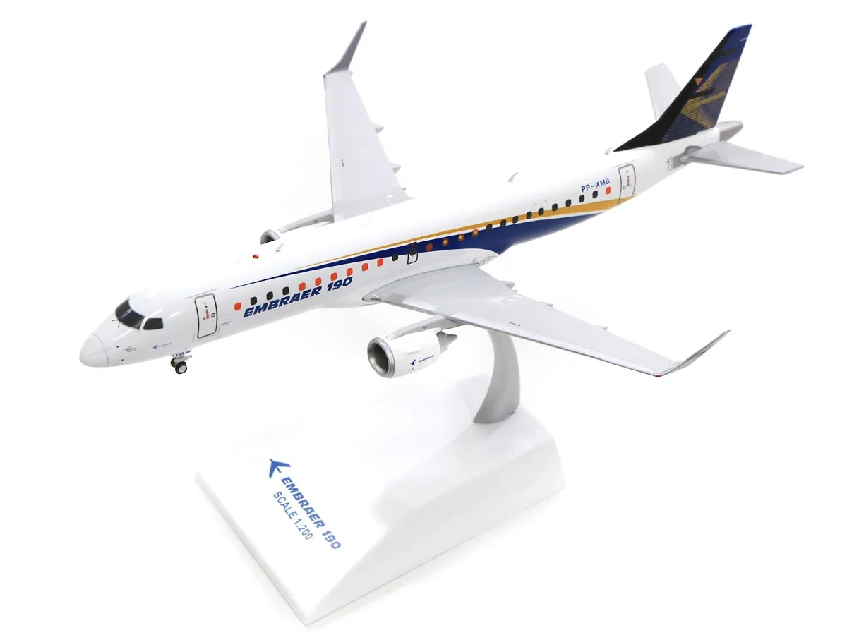 JC WINGS E190-100STD HOUSE COLOURS REG: PP-XMB