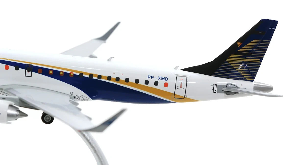 JC WINGS E190-100STD HOUSE COLOURS REG: PP-XMB