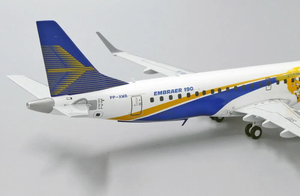 JC WINGS E190 HOUSE COLOURS "E-JETS AROUND THE WORLD" REG: PP-XMB