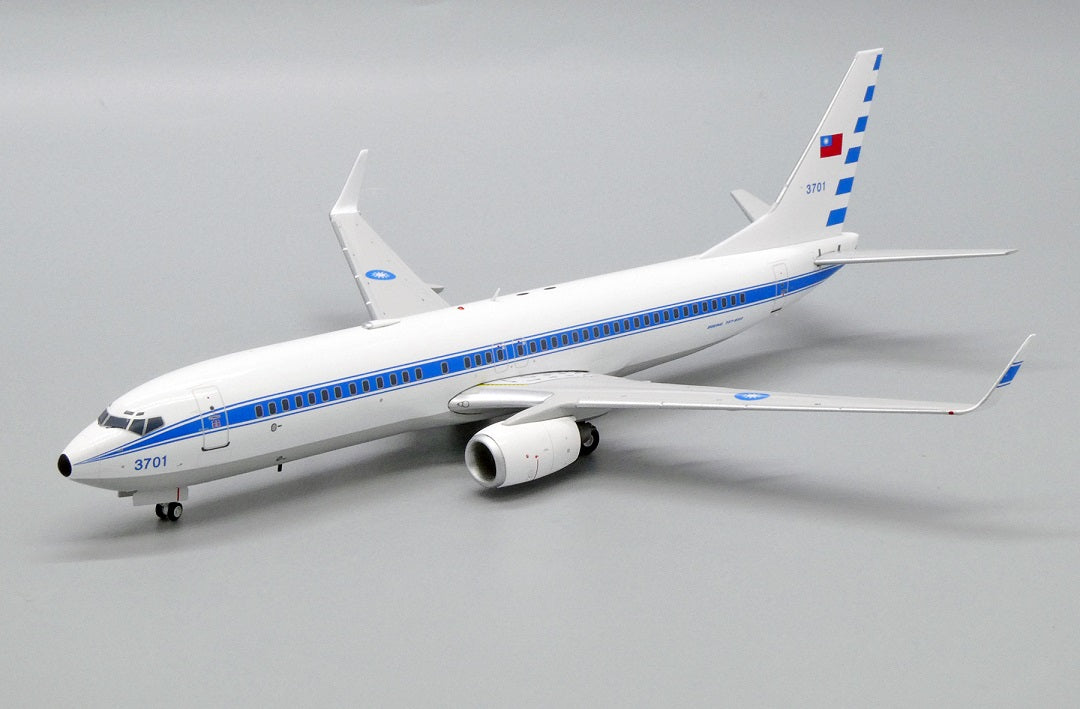 JC WINGS B737-800 TAIWAN AIR FORCE REG: 3701