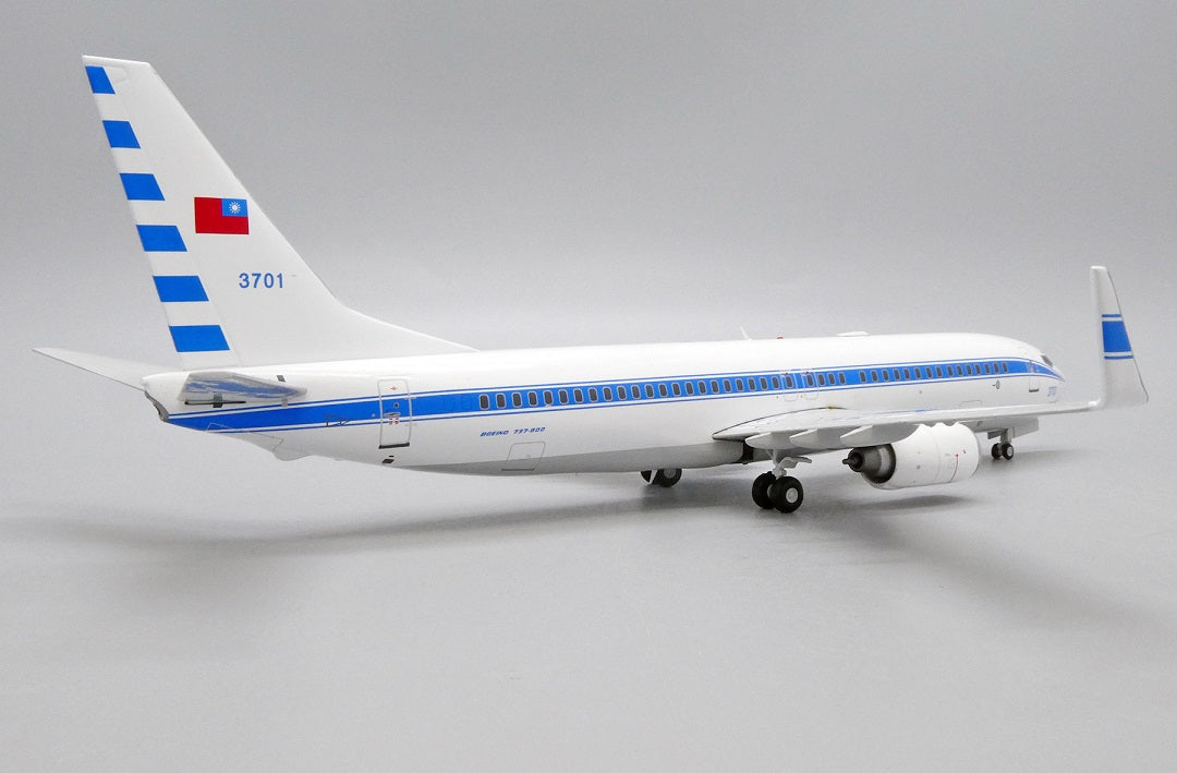 JC WINGS B737-800 TAIWAN AIR FORCE REG: 3701