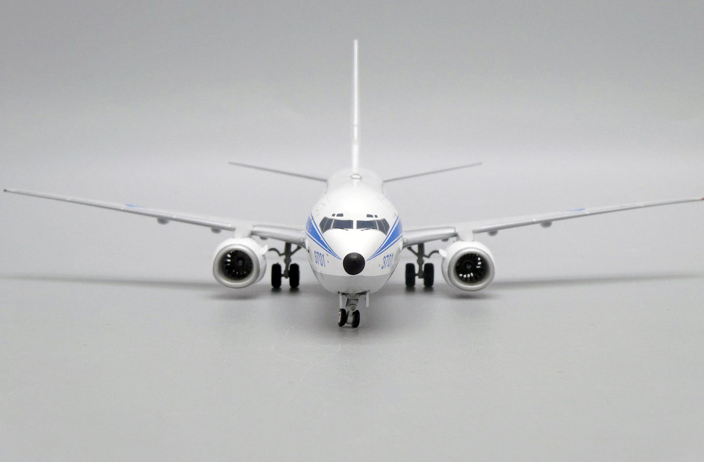JCWINGS B737-800 TAIWAN AIR FORCE REG: 3701
