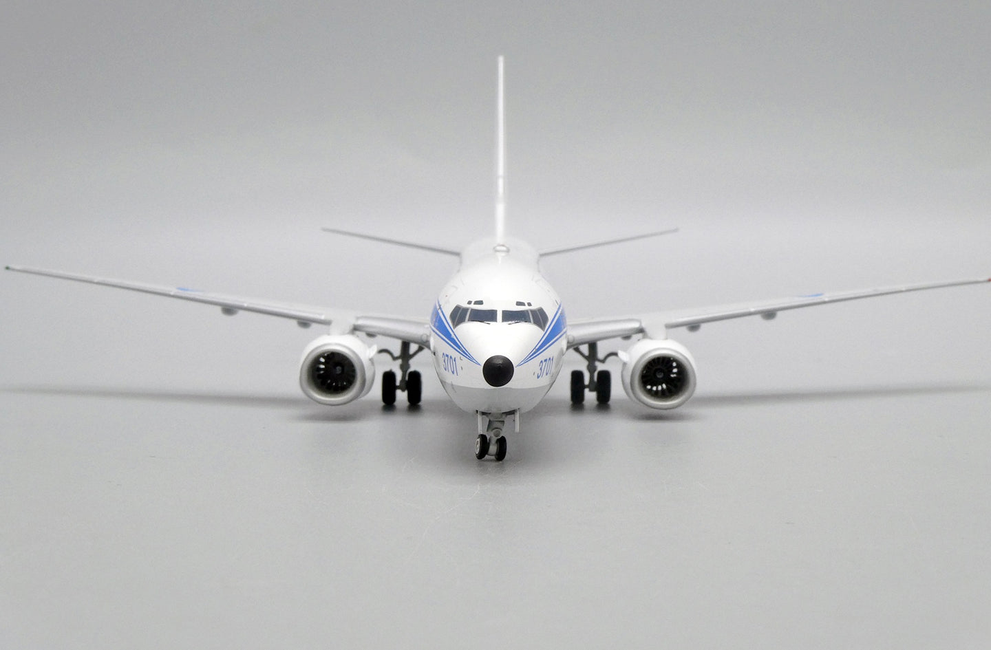 JCWINGS B737-800 TAIWAN AIR FORCE REG: 3701