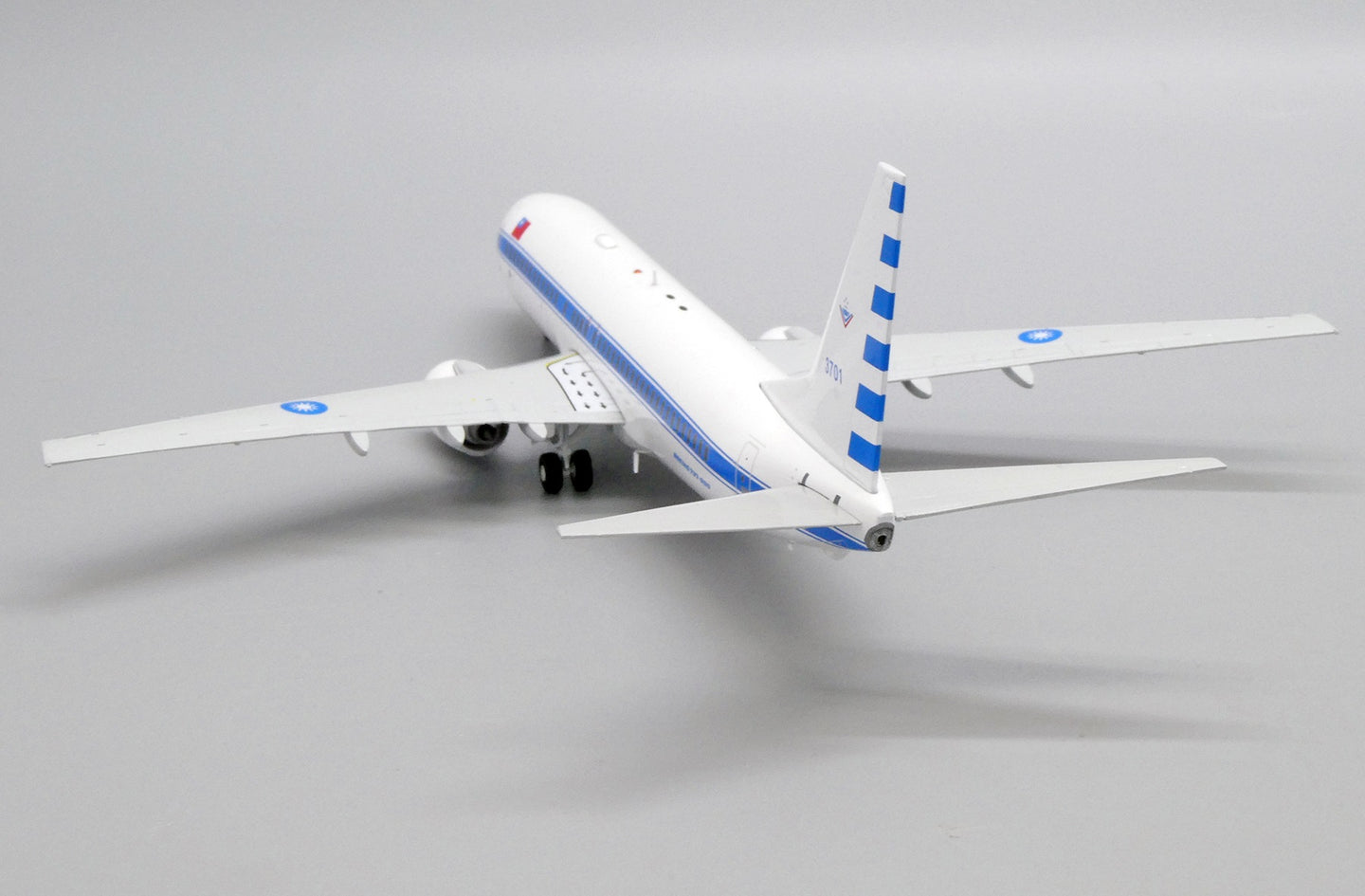 JCWINGS B737-800 TAIWAN AIR FORCE REG: 3701