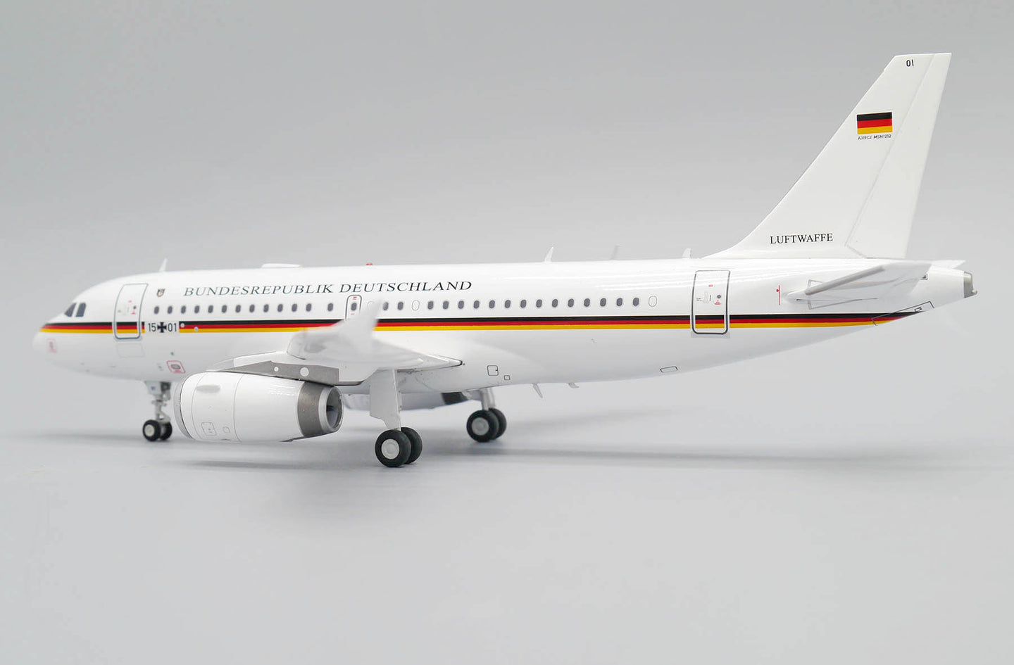 JCWINGS A319(CJ) LUFTWAFFE REG: 15+01
