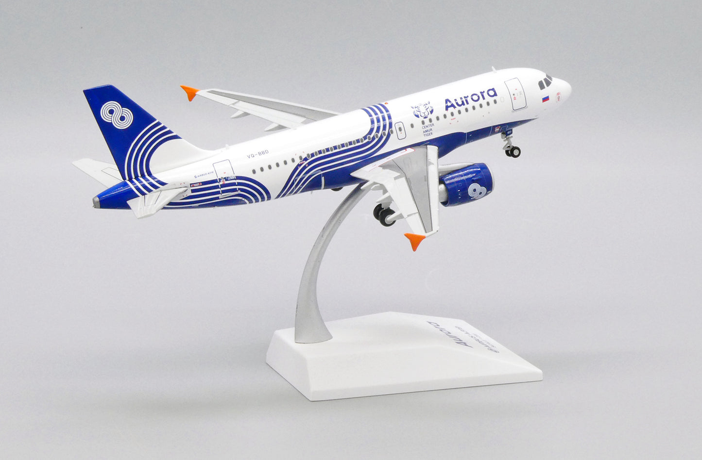 JCWINGS A319 AURORA AMUR TIGER REG: VQ-BBD