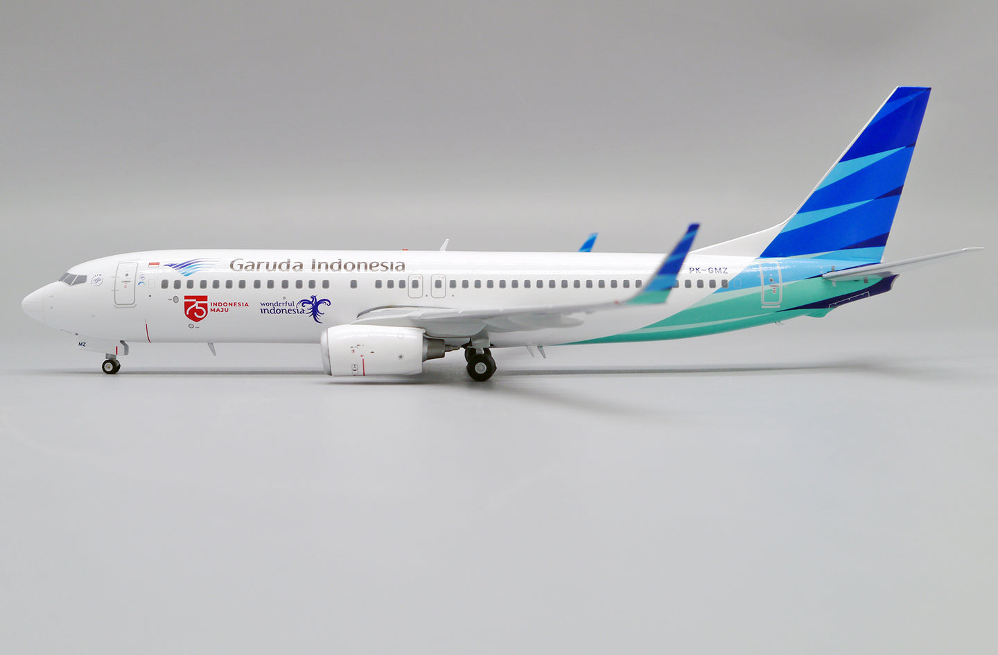 JC WINGS B737-800 GARUDA INDONESIA "75 INDONESIA MAJU" REG: PK-GMZ