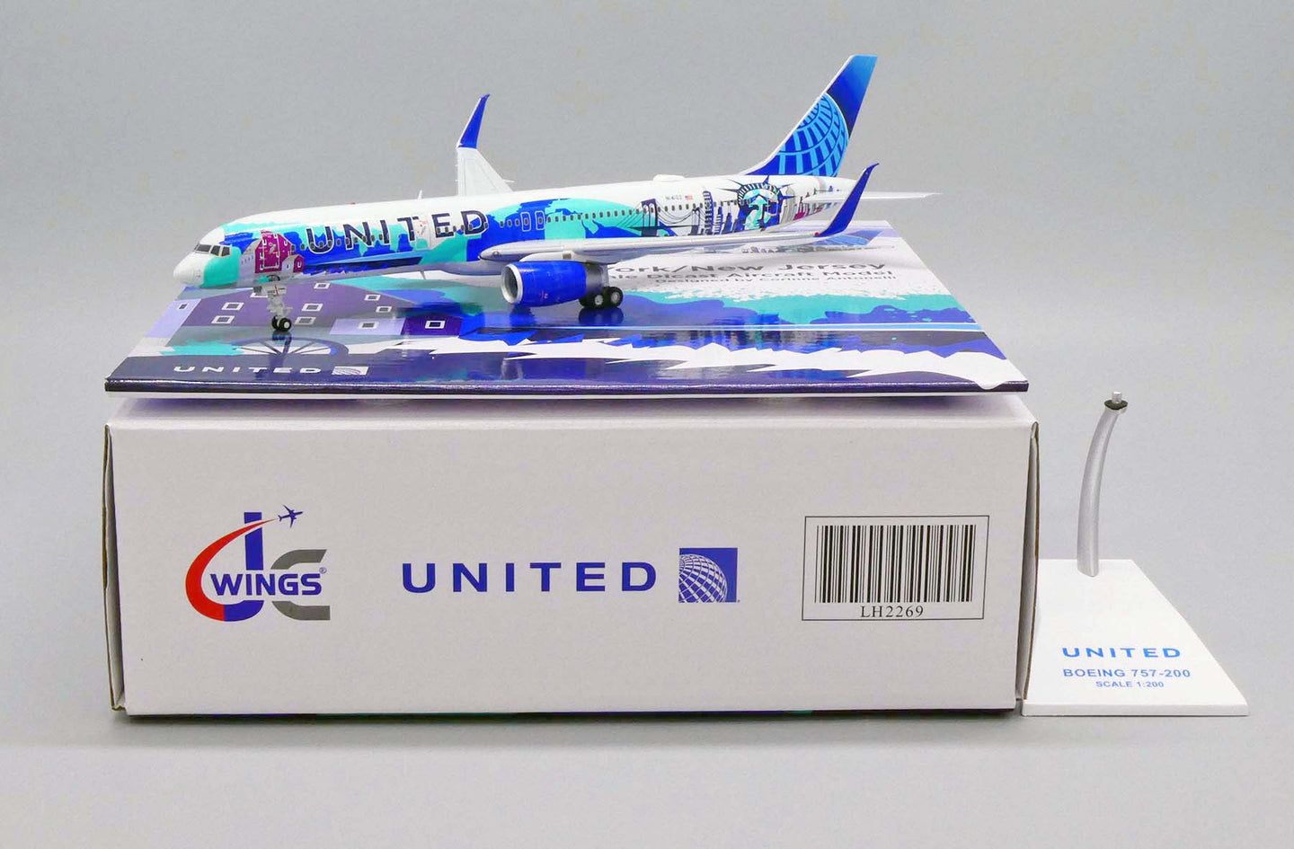 JCWINGS UNITED AIRLINES B757 REG: N14102