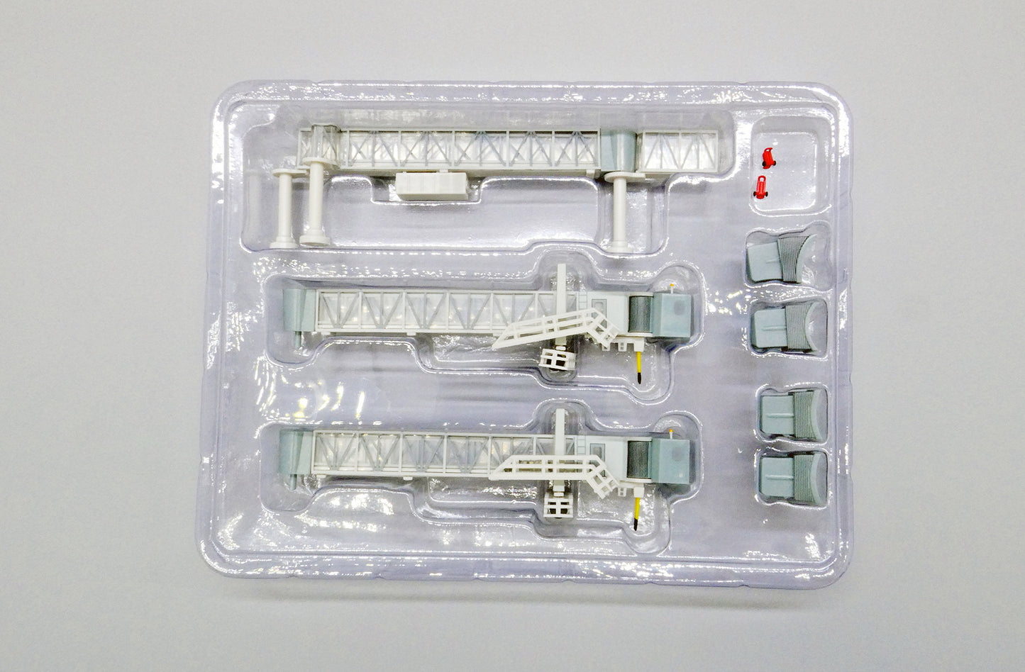 JCWINGS AIR BRIDGE B747 (TRANSPARENT)