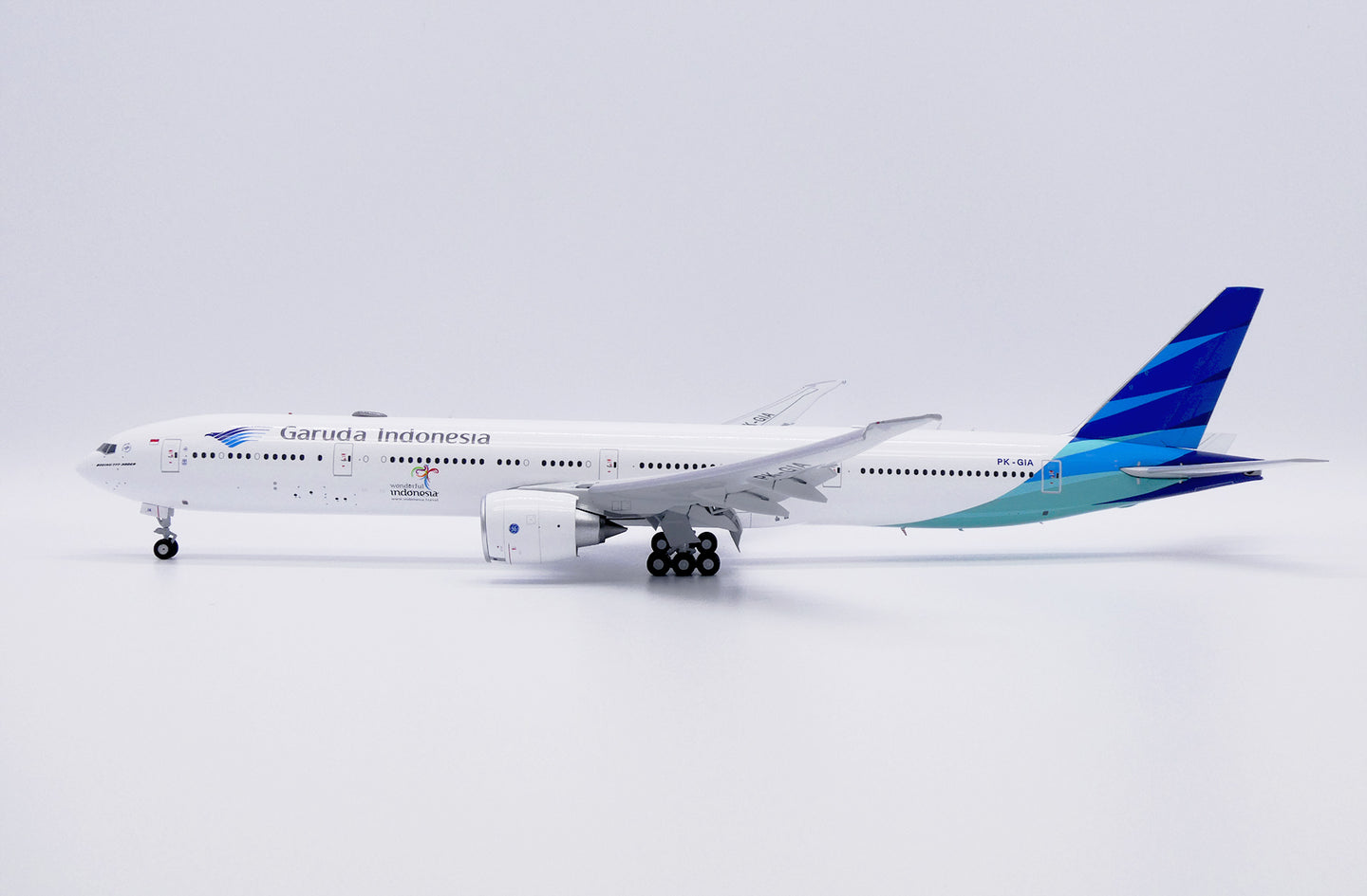 JC WINGS B777-300ER GARUDA INDONESIA "WONDERFUL INDONESIA" (FLAPS DOWN) REG: PK-GIA