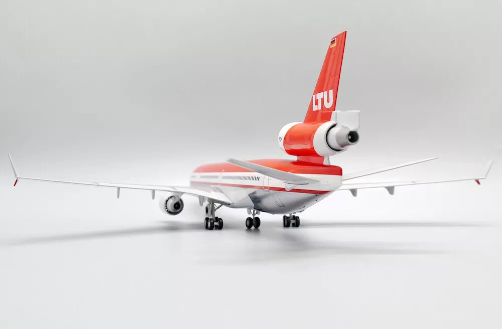 JCWINGS MCDONNELL DOUGLAS MD-11 LTU REG: D-AERZ