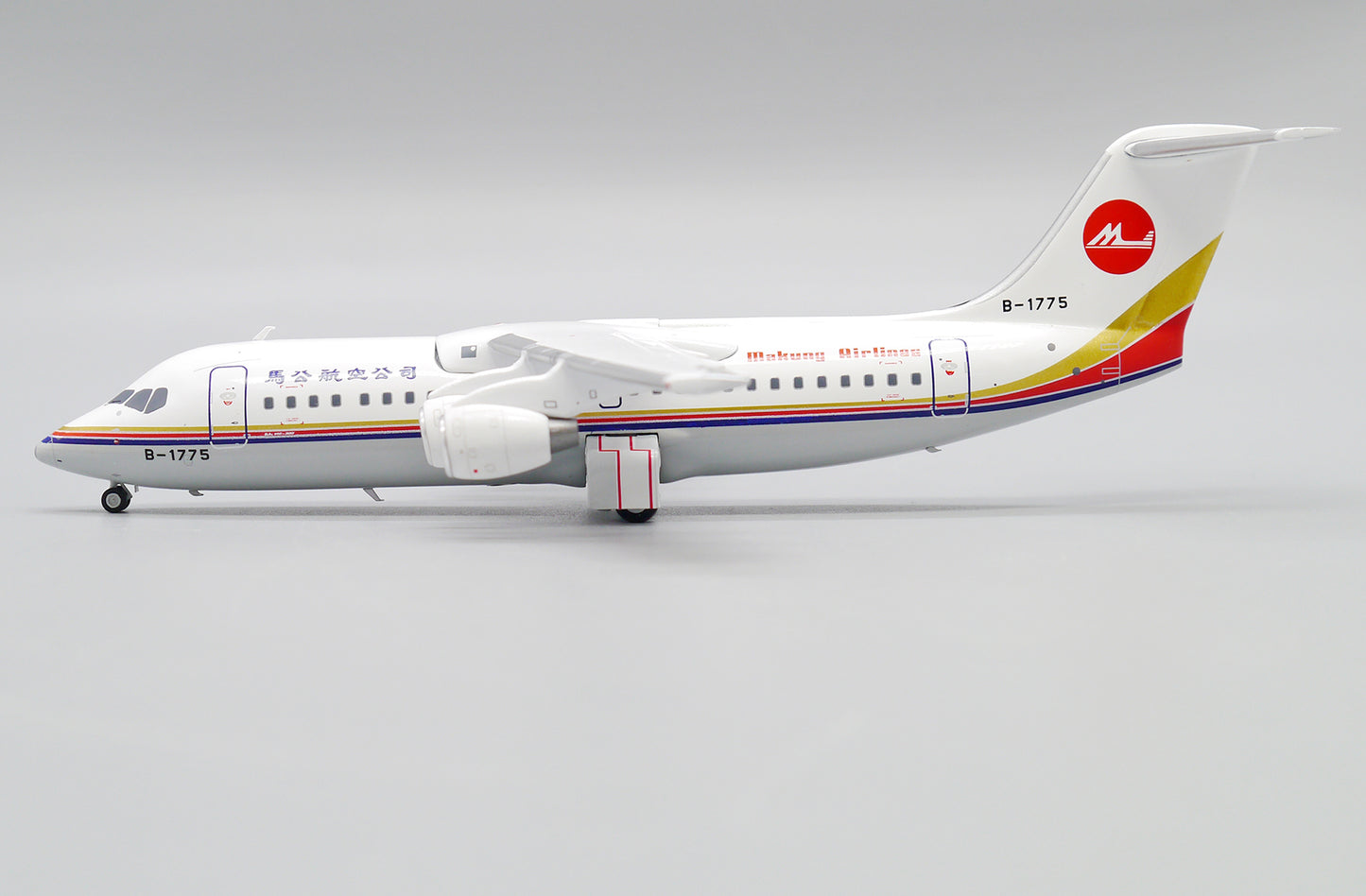 JCWINGS BAE-146-300 MAKUNG AIRLINES BRITISH AEROSPACE REG: B-1775