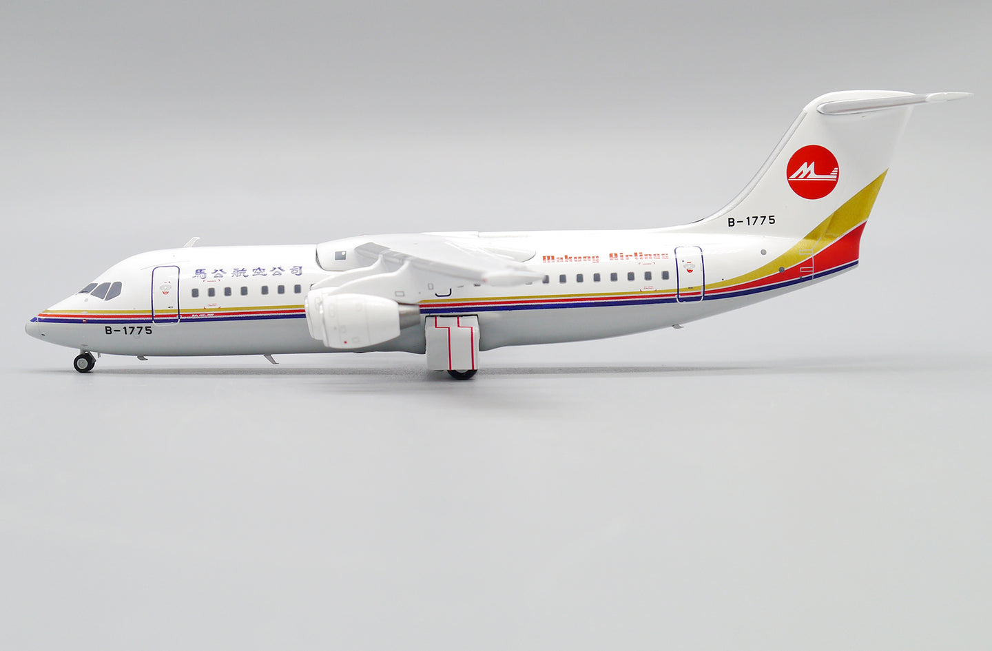 JCWINGS BAE-146-300 MAKUNG AIRLINES BRITISH AEROSPACE REG: B-1775