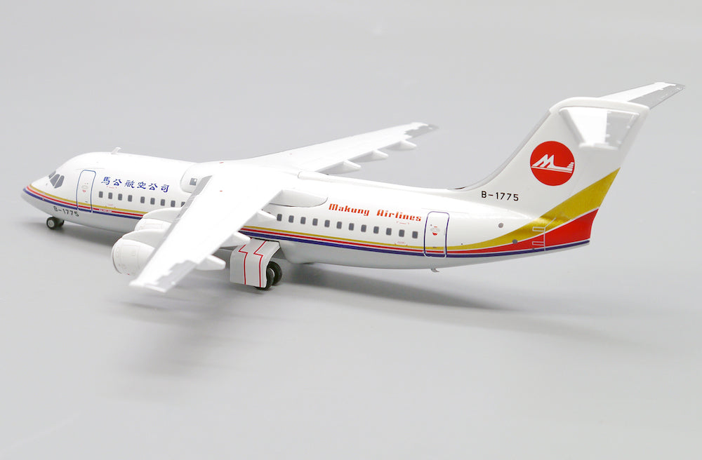 JCWINGS BAE-146-300 MAKUNG AIRLINES BRITISH AEROSPACE REG: B-1775