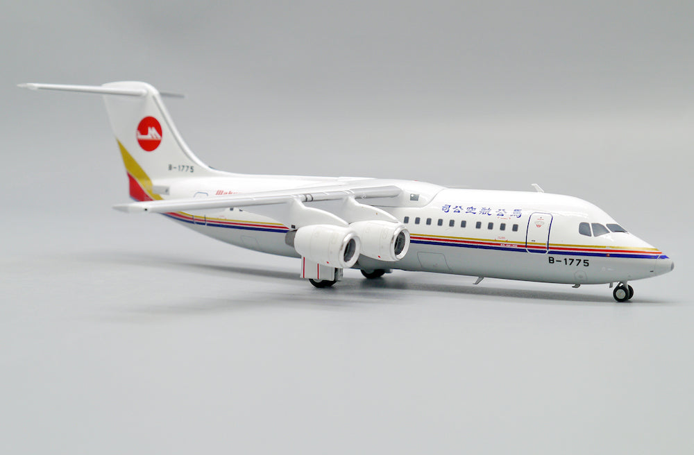 JCWINGS BAE-146-300 MAKUNG AIRLINES BRITISH AEROSPACE REG: B-1775