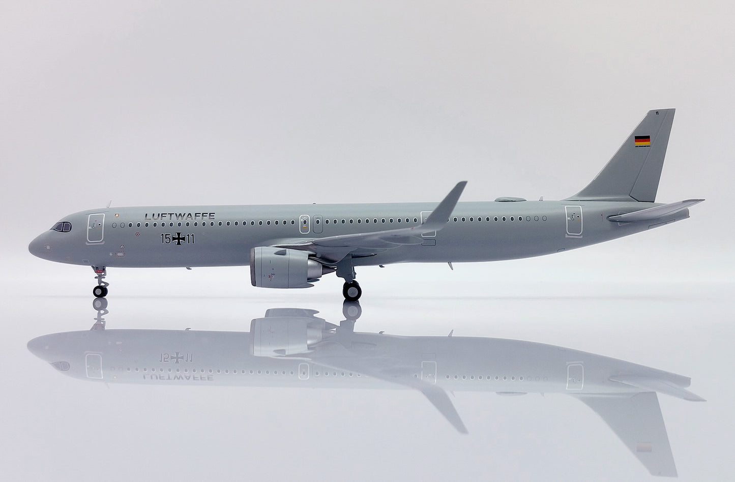 JC WINGS A321NEO LUFTWAFFE REG: 15+11