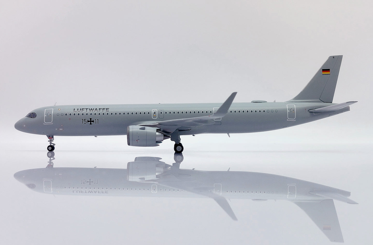 JC WINGS A321NEO LUFTWAFFE REG: 15+11