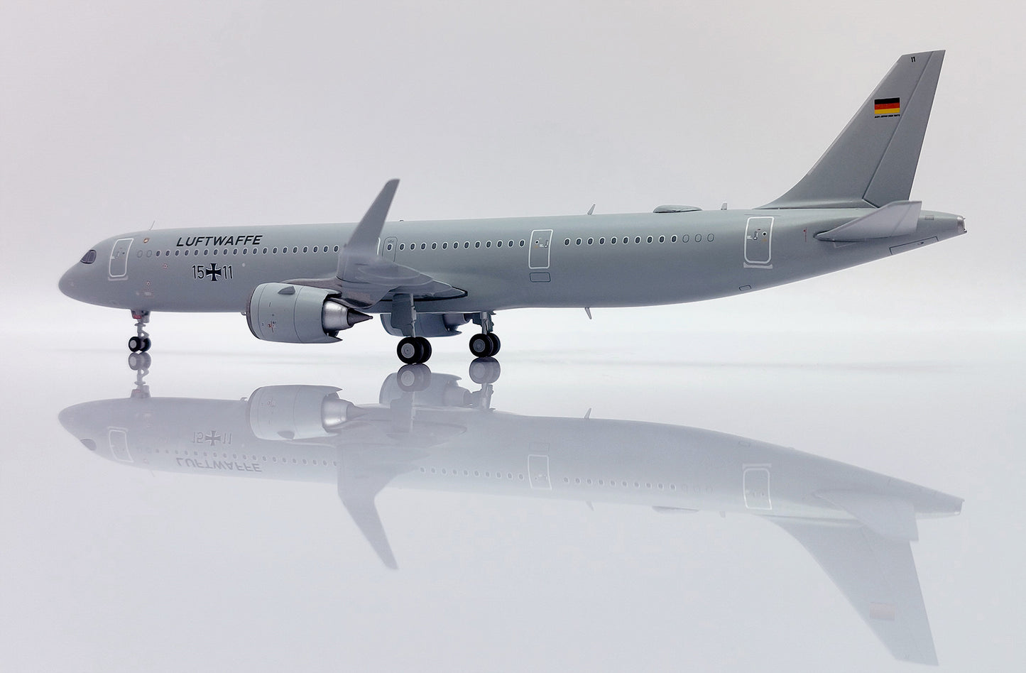 JC WINGS A321NEO LUFTWAFFE REG: 15+11