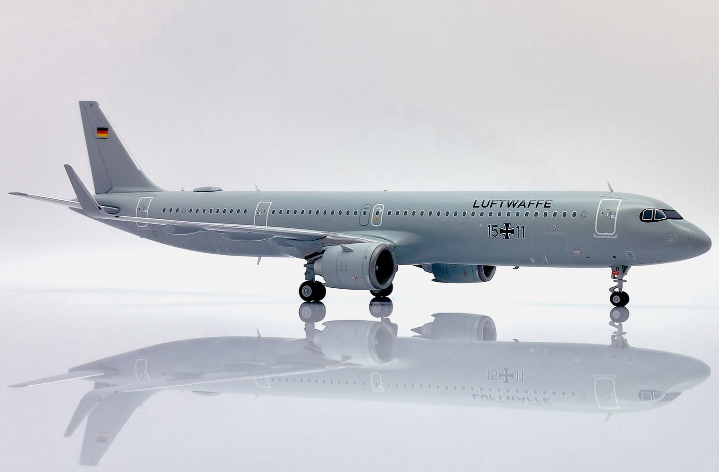 JC WINGS A321NEO LUFTWAFFE REG: 15+11