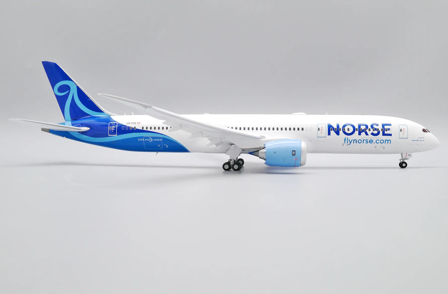 JC WINGS B787-9 DREAMLINER NORSE ATLANTIC AIRWAYS (FLAPS DOWN) REG: LN-FNB